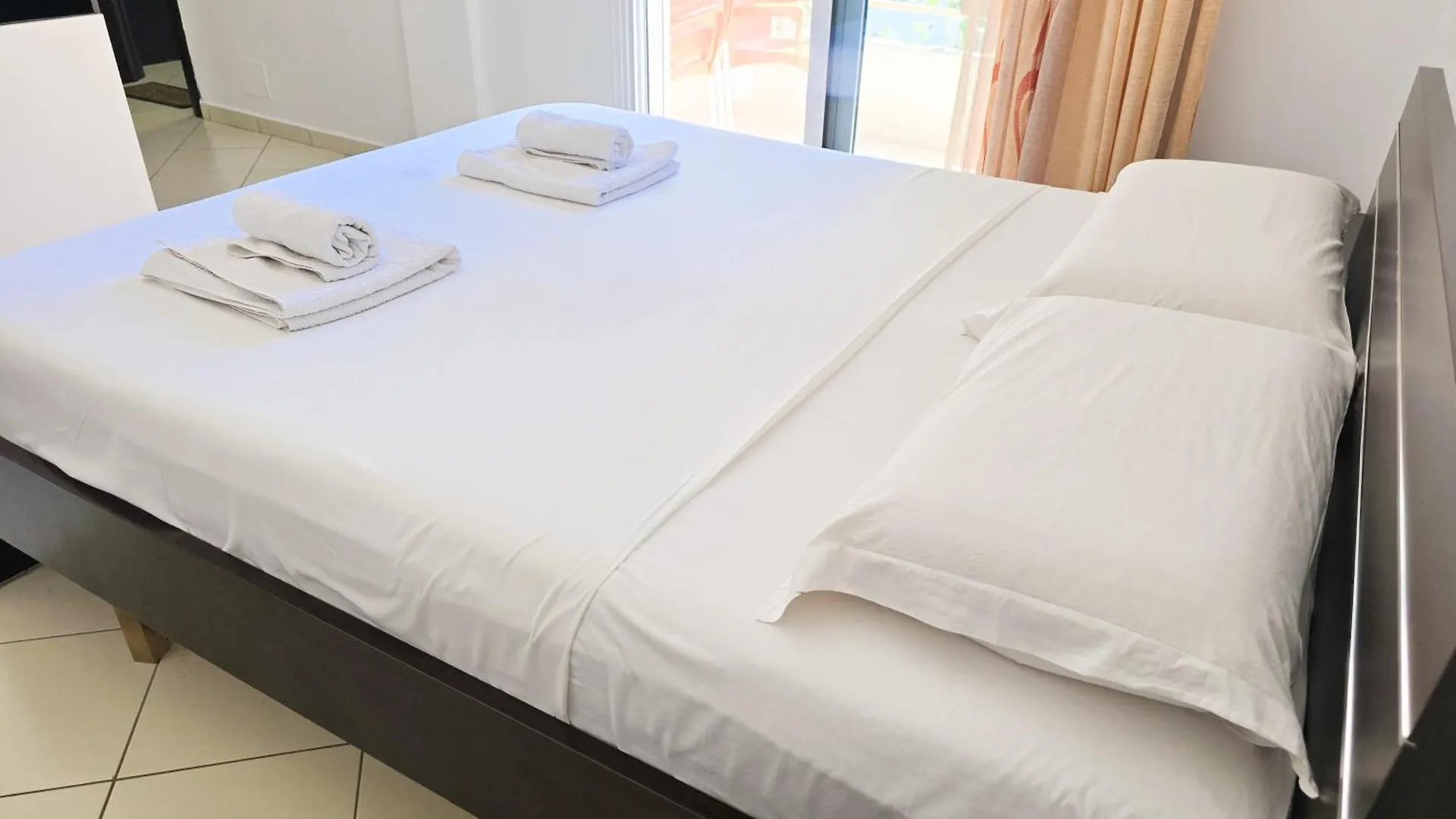 Vila Azure Dhermi Hotel